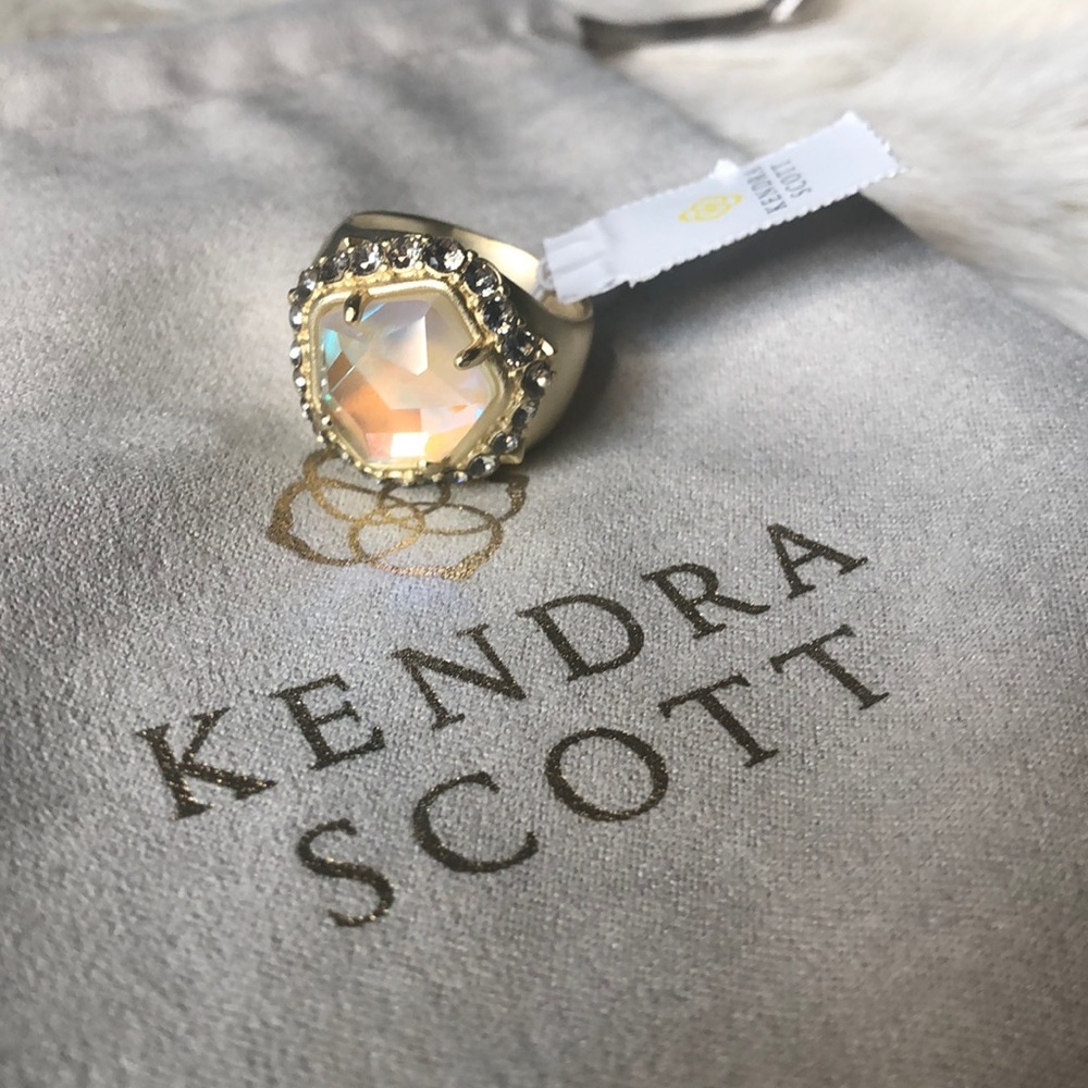 Kendra Scott Schuyler Dichroic Glass Ring - Picture 1 of 12